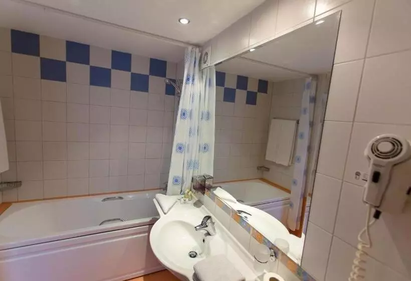 호텔 Koral Parking