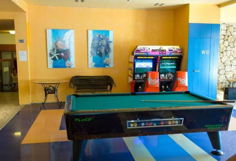 호텔 Koral Parking