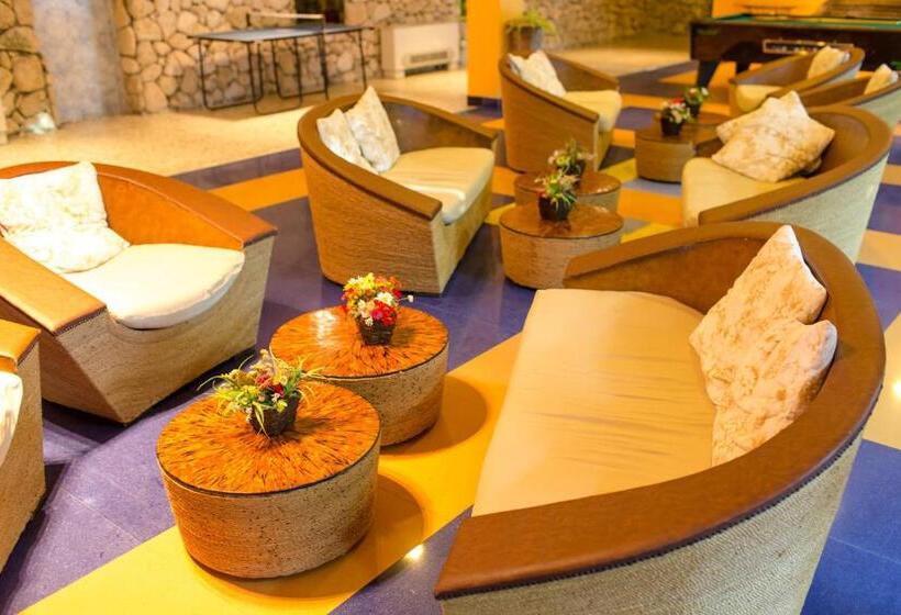 ホテル Koral   Parking