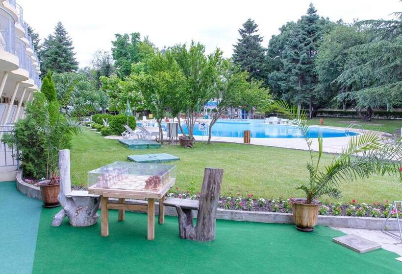 ホテル Koral   Parking