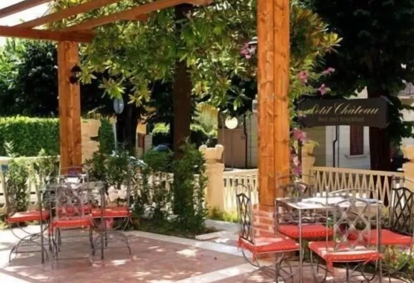 호텔 Petit Chateau