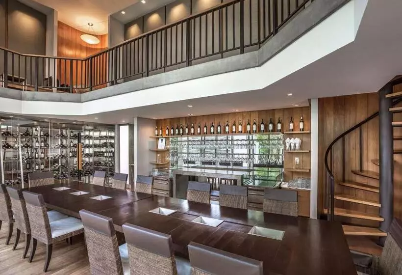 호텔 Twinpalms Surin Phuket Resort