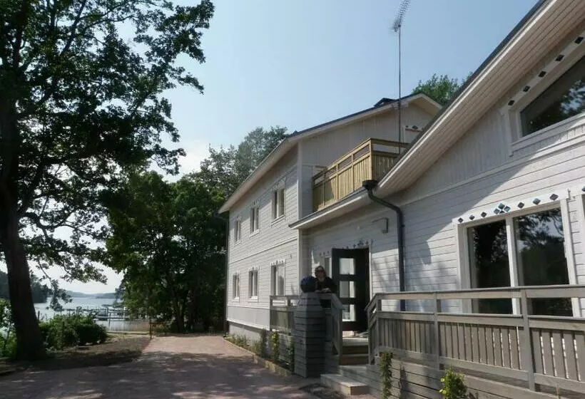 ベッドアンドブレックファースト Ceracon Inn