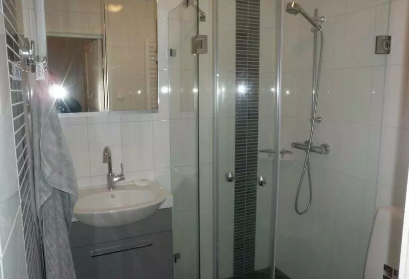 ベッドアンドブレックファースト Ceracon Inn