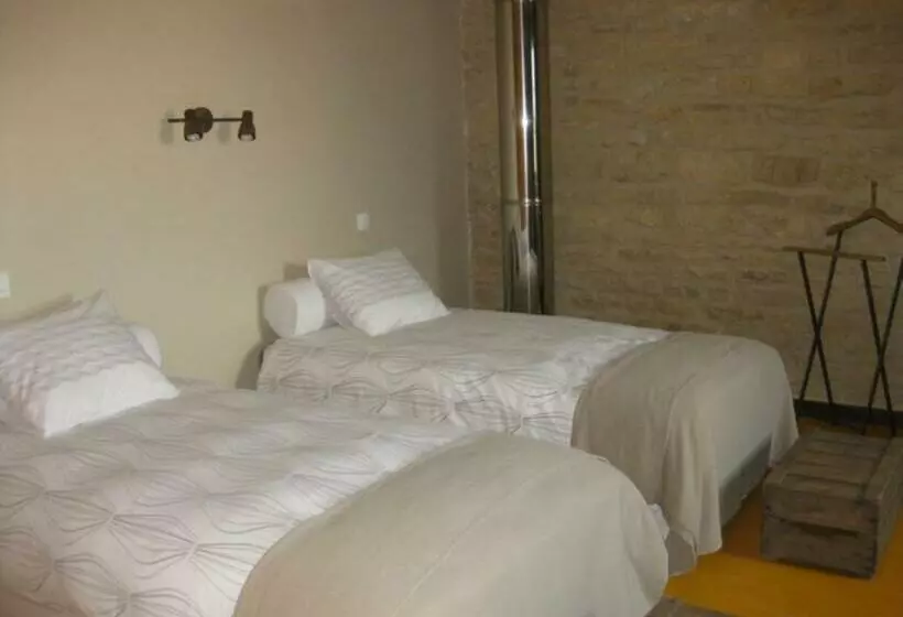 ベッドアンドブレックファースト Chambres D'hôtes La Fraiseraie