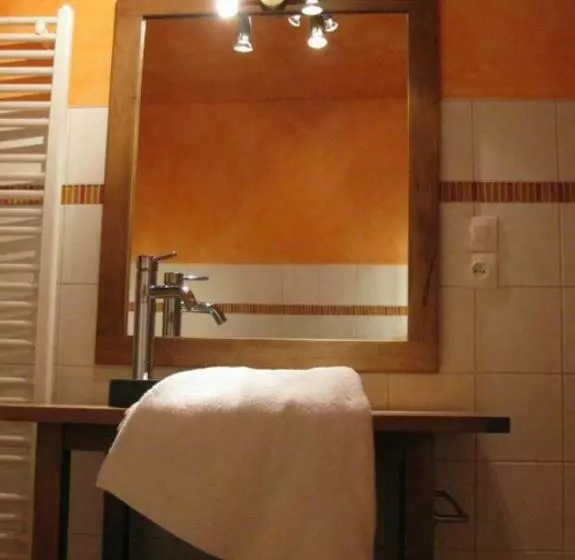ベッドアンドブレックファースト Chambres D'hôtes La Fraiseraie