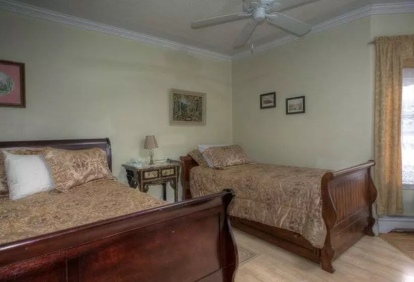 Aamiaismajoitus (B&B) Country Encounters Accommodations