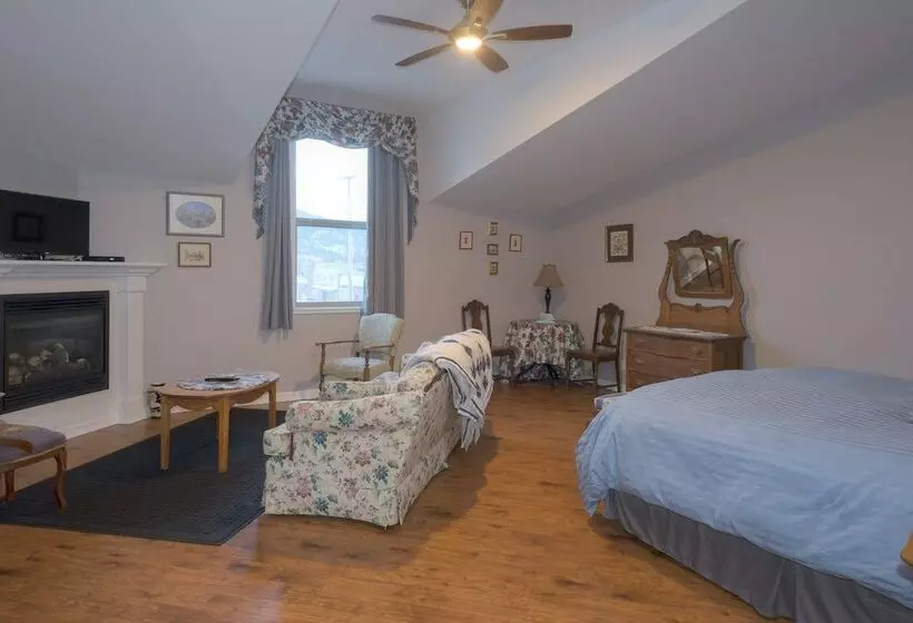 Aamiaismajoitus (B&B) Country Encounters Accommodations