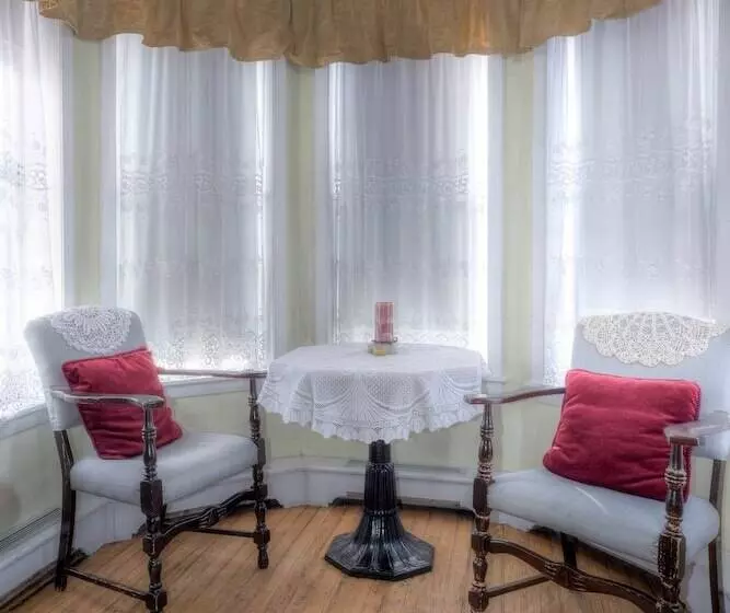 Aamiaismajoitus (B&B) Country Encounters Accommodations