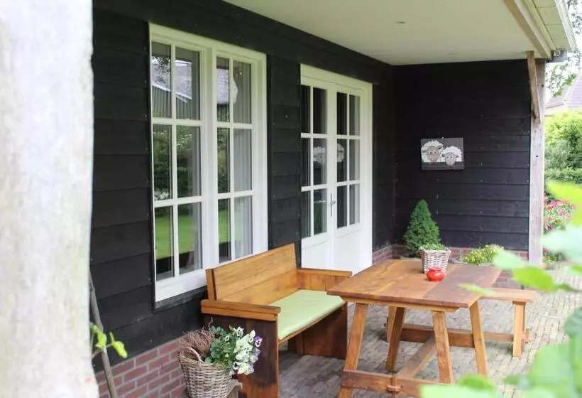 Aamiaismajoitus (B&B) Erve Praestinck