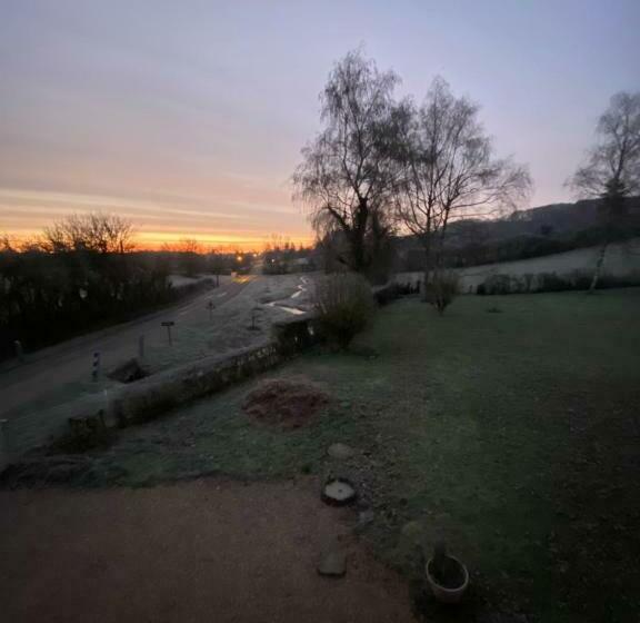 민박 La Parisienne Des Amognes