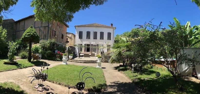 Bed and Breakfast La Villa Des Remparts