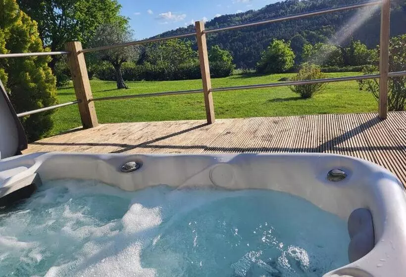 Aamiaismajoitus (B&B) Mas De Bouilhac