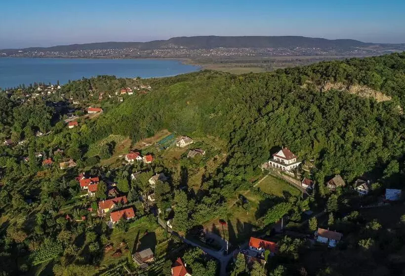 ベッドアンドブレックファースト Villa Kabala