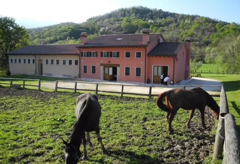 Hotelli Agriturismo Cornolere
