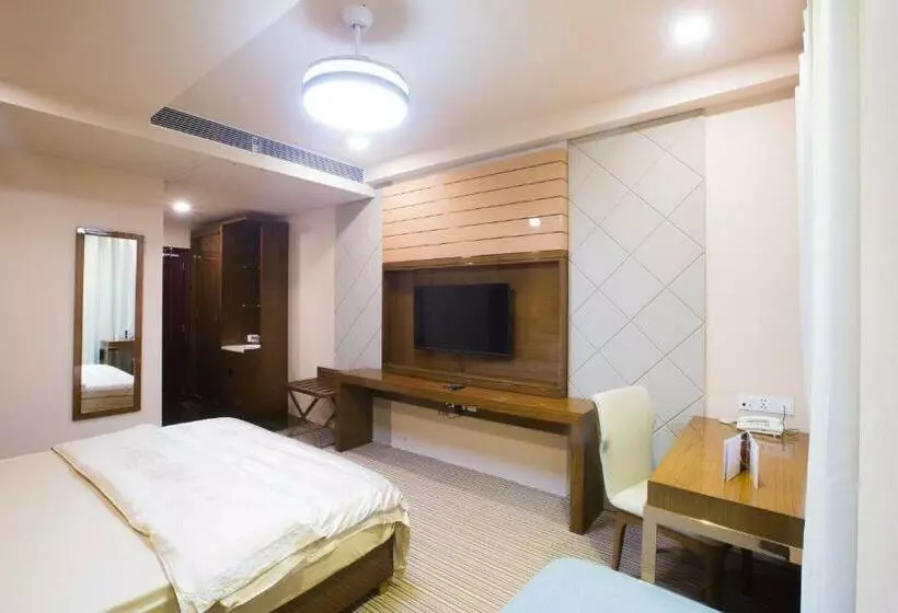 هتل Fun Residency By Antra Group