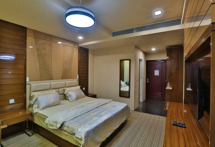 هتل Fun Residency By Antra Group