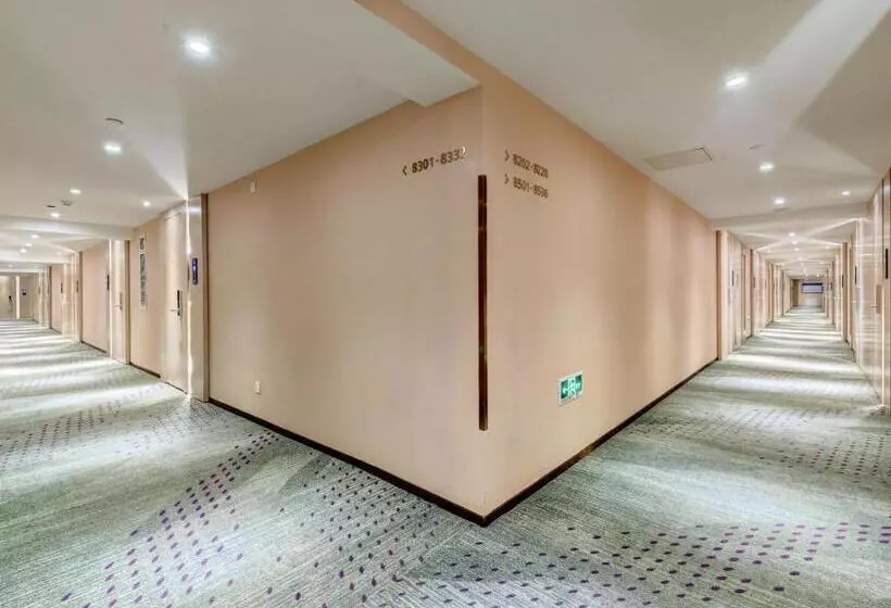 Lavande Hotel Tianjin Joy City Gulou Subway Station