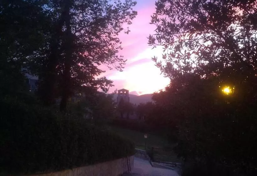 Hotelli Locanda Cacio Re