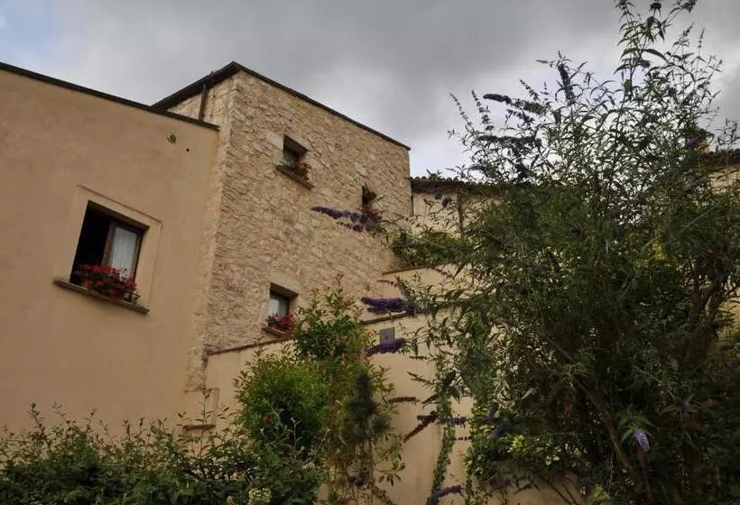 Hotelli Locanda Cacio Re