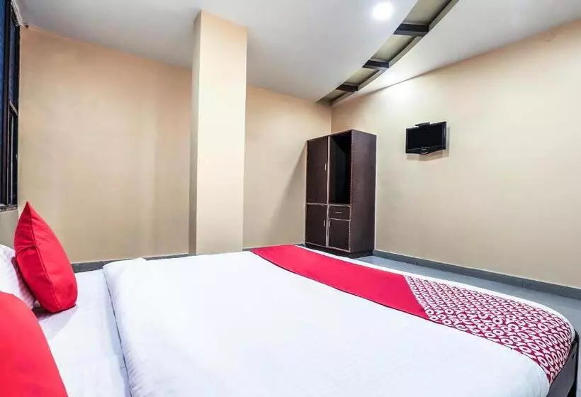 Hotelli Oyo 13775 Sathya Lodge