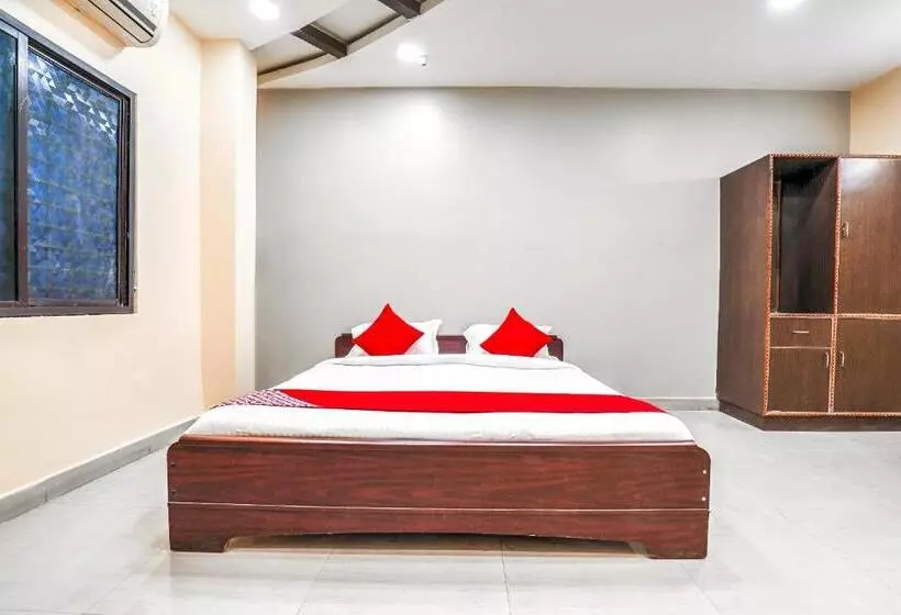Hotelli Oyo 13775 Sathya Lodge