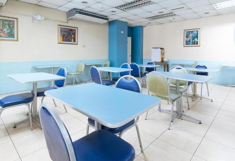 호텔 Reddoorz Plus @ E Rodriguez Corner Banawe