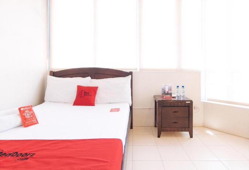 호텔 Reddoorz Plus @ E Rodriguez Corner Banawe