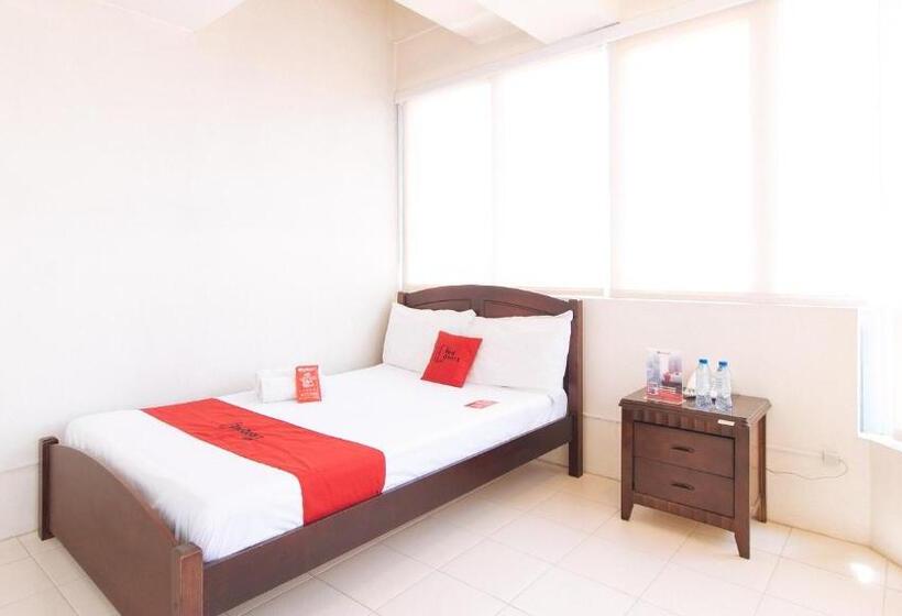 호텔 Reddoorz Plus @ E Rodriguez Corner Banawe