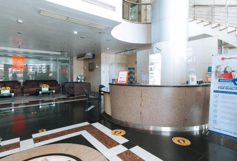 호텔 Reddoorz Plus @ E Rodriguez Corner Banawe