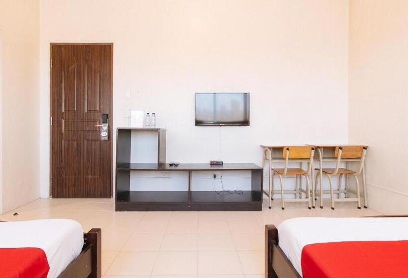 호텔 Reddoorz Plus @ E Rodriguez Corner Banawe