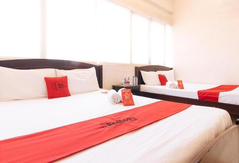 호텔 Reddoorz Plus @ E Rodriguez Corner Banawe