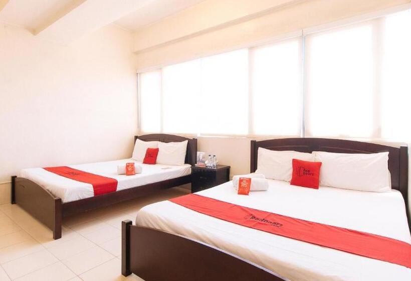 호텔 Reddoorz Plus @ E Rodriguez Corner Banawe