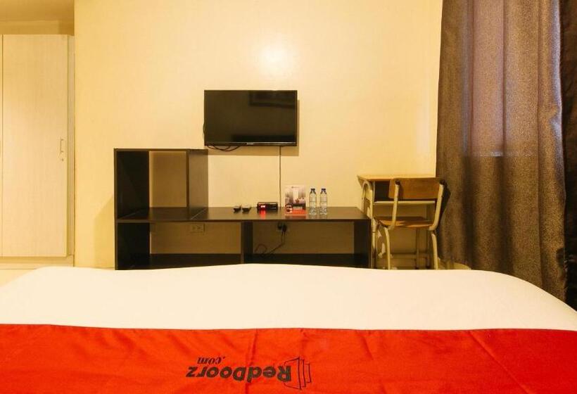 호텔 Reddoorz Plus @ E Rodriguez Corner Banawe