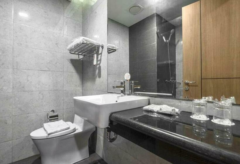 Отель Vasaka Makassar Managed By Dafam