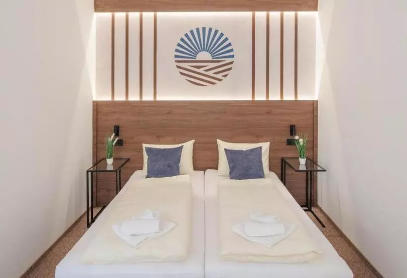 Majatalo 100 éves Fogadó