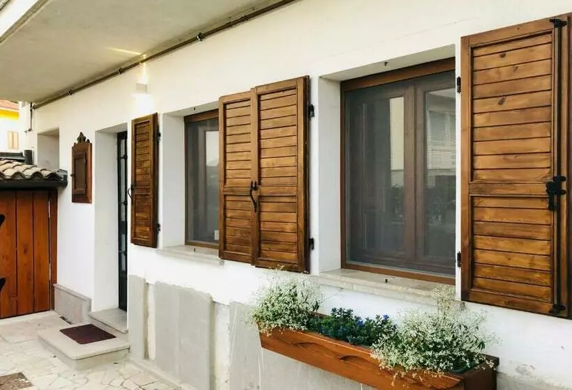 ペンション Pal Biel Affittacamere Avasinis