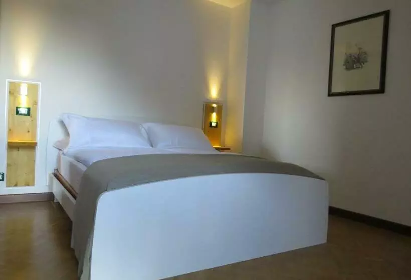 ペンション Pal Biel Affittacamere Avasinis