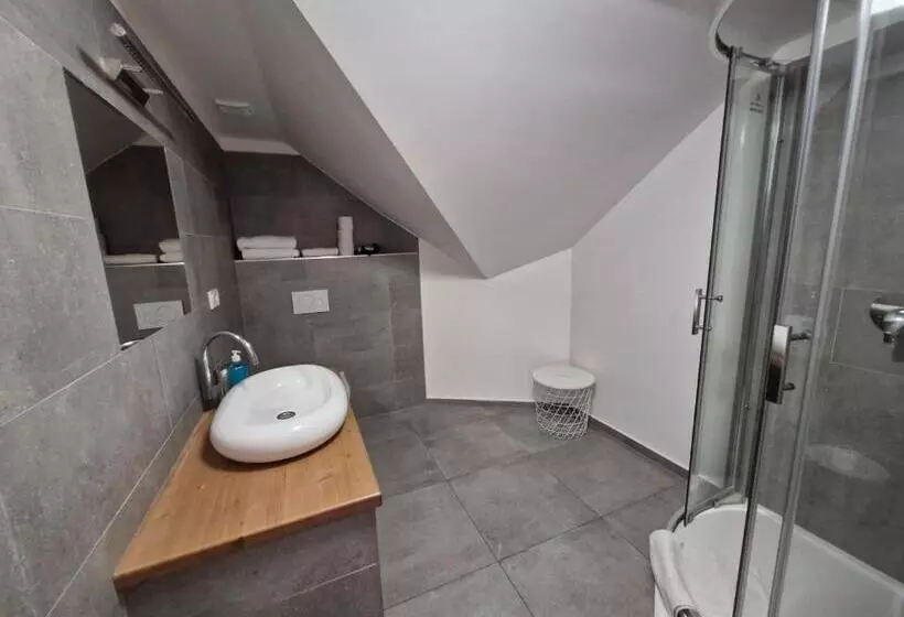 ペンション Restaurace   Apartmány Bobule