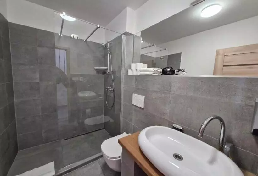 ペンション Restaurace   Apartmány Bobule