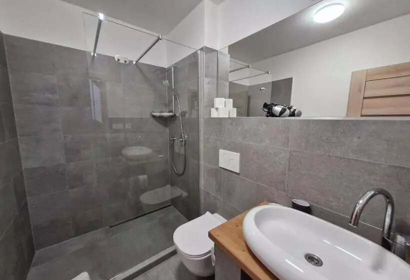 ペンション Restaurace   Apartmány Bobule