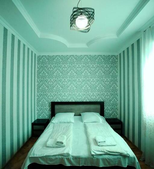 تختخواب و صبحانه Apartment Old Kutaisi