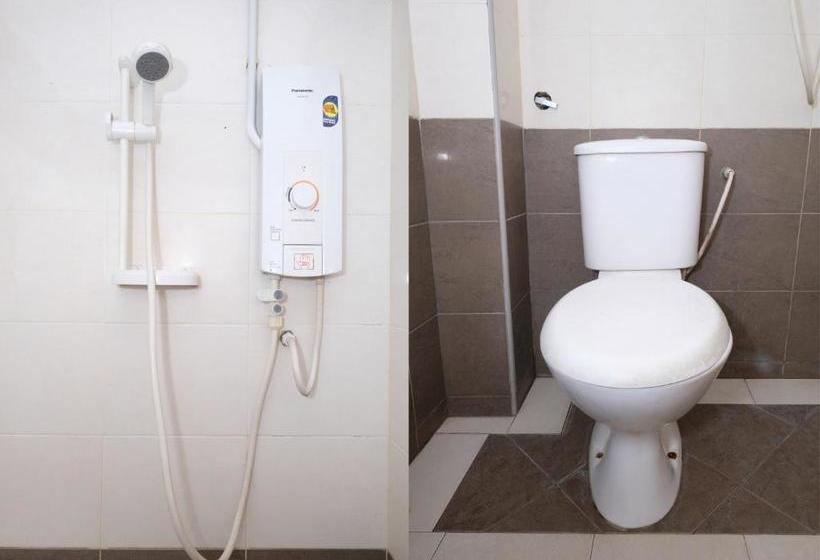 Hotel Oyo 1017 Alinshirah Inn