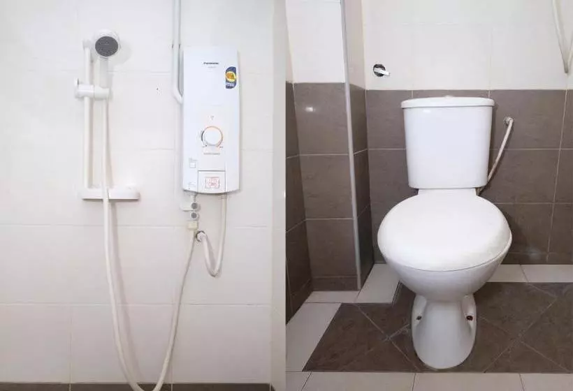 Hotelli Oyo 1017 Alinshirah Inn