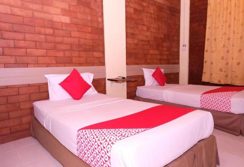 Hotel Oyo 1017 Alinshirah Inn