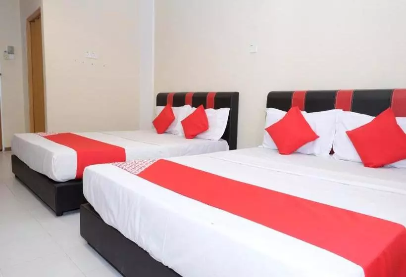 Hotelli Oyo 1017 Alinshirah Inn