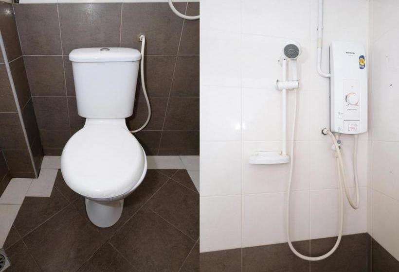 Hotel Oyo 1017 Alinshirah Inn