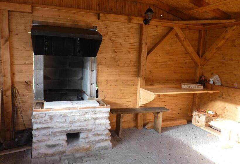 Пансион Apartmány Yellow