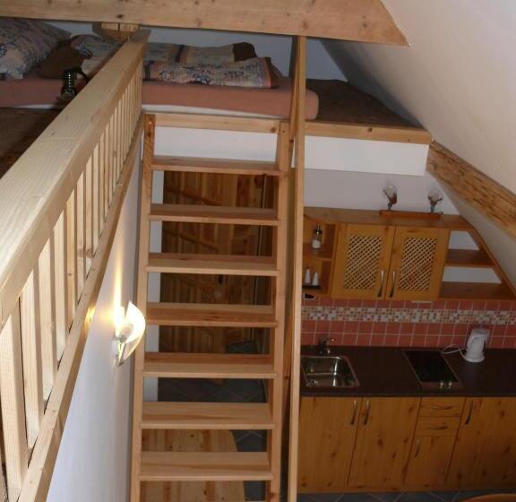 Пансион Apartmány Yellow