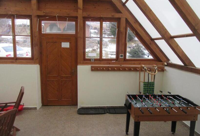 Пансион Apartmány Yellow